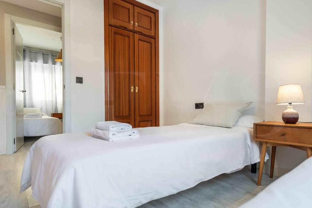 Spacious & Authentic Apartment By Rems Malaga Ngoại thất bức ảnh