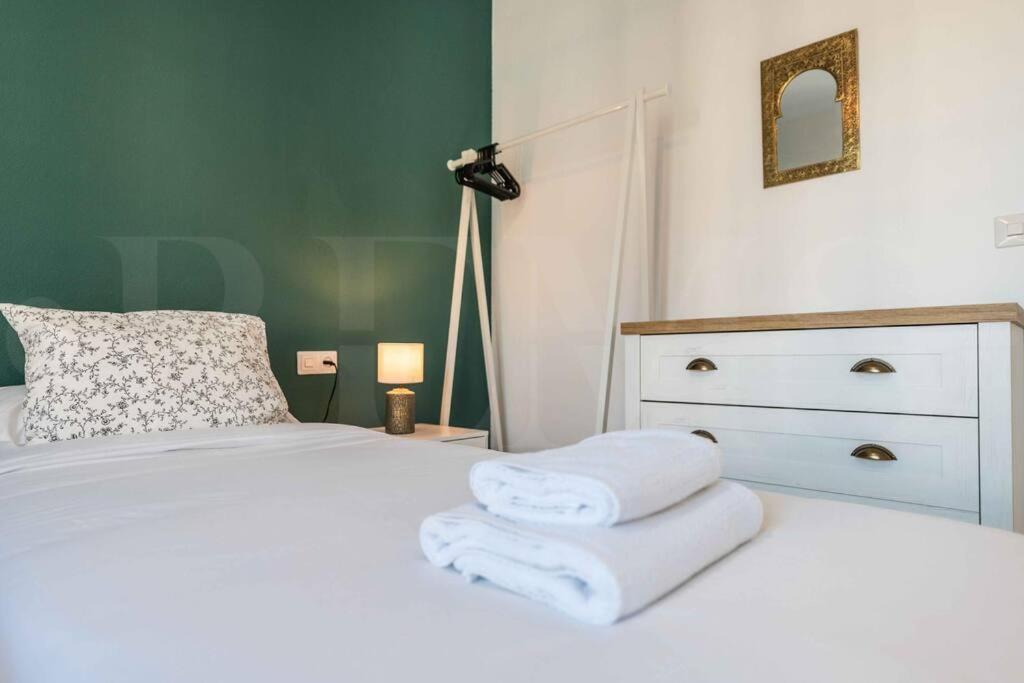 Spacious & Authentic Apartment By Rems Malaga Ngoại thất bức ảnh