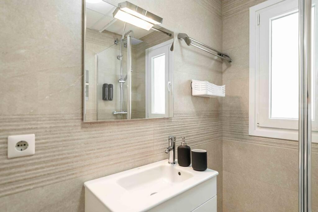 Spacious & Authentic Apartment By Rems Malaga Ngoại thất bức ảnh