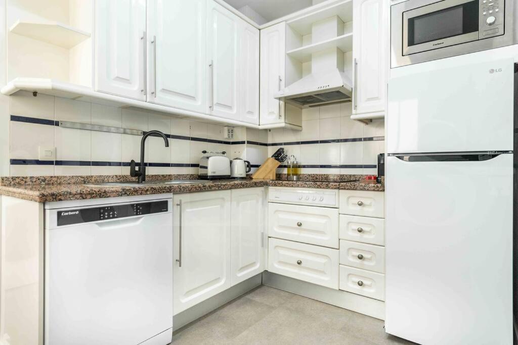 Spacious & Authentic Apartment By Rems Malaga Ngoại thất bức ảnh